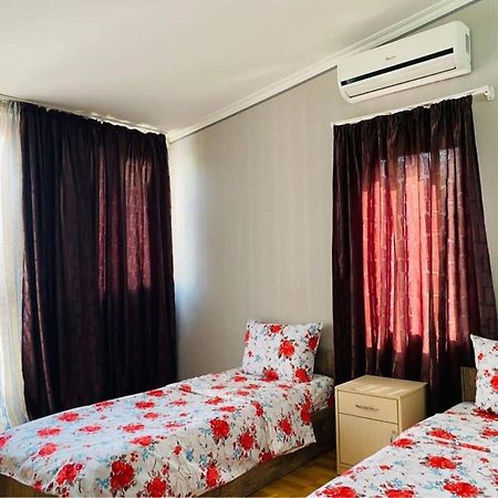 Cozy Home Tbilisi Esterno foto