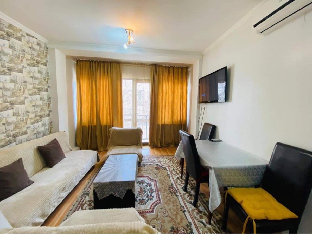 Cozy Home Tbilisi Esterno foto