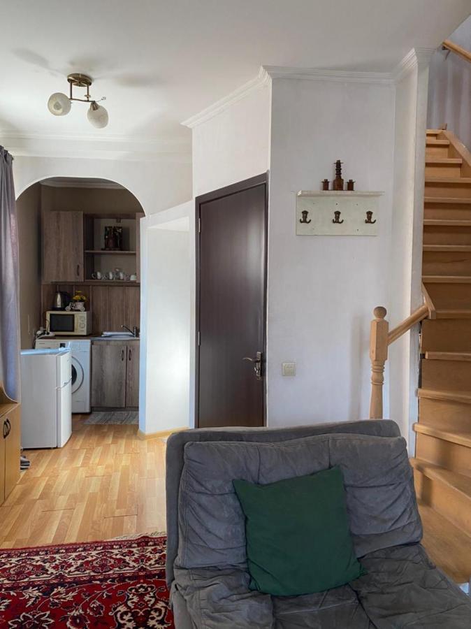 Cozy Home Tbilisi Esterno foto